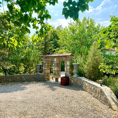 Kemerbag 29 12 Yas Uestue (adults Only) Bed & Breakfast
